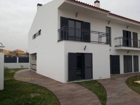 Moradias — Angola